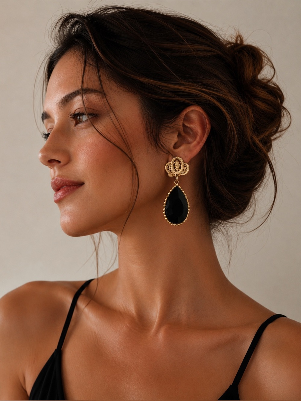 Vintage pair black drop gold earrings clip